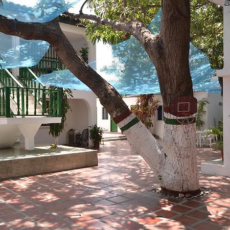 Hotel Vargas Airport Cartagena Buitenkant foto