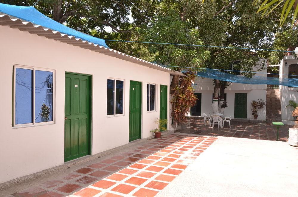 Hotel Vargas Airport Cartagena Buitenkant foto