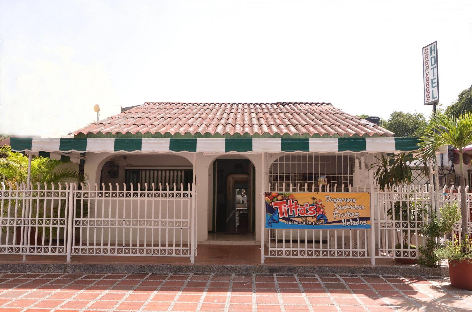 Hotel Vargas Airport Cartagena Buitenkant foto